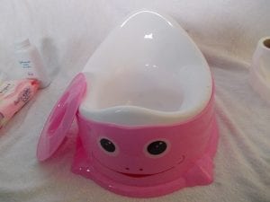 Potty training tips - Toilet chair for potty training your little one. A cute potty training tool.