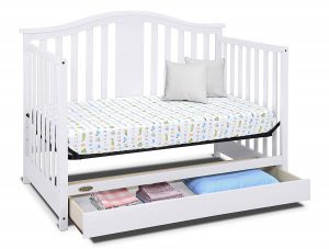 best baby cribs. The Solano 4-in-1 crib is a worthy investment because it not only offers a crib, toddler bed, day bed, and full crib for your little one, but it also gives you a good space for their needs.