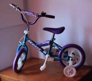 One of the bike brands known to have well-cushioned seats, sturdy steel frames, and alloy hand brakes making it one of the great bike options that children can use. 