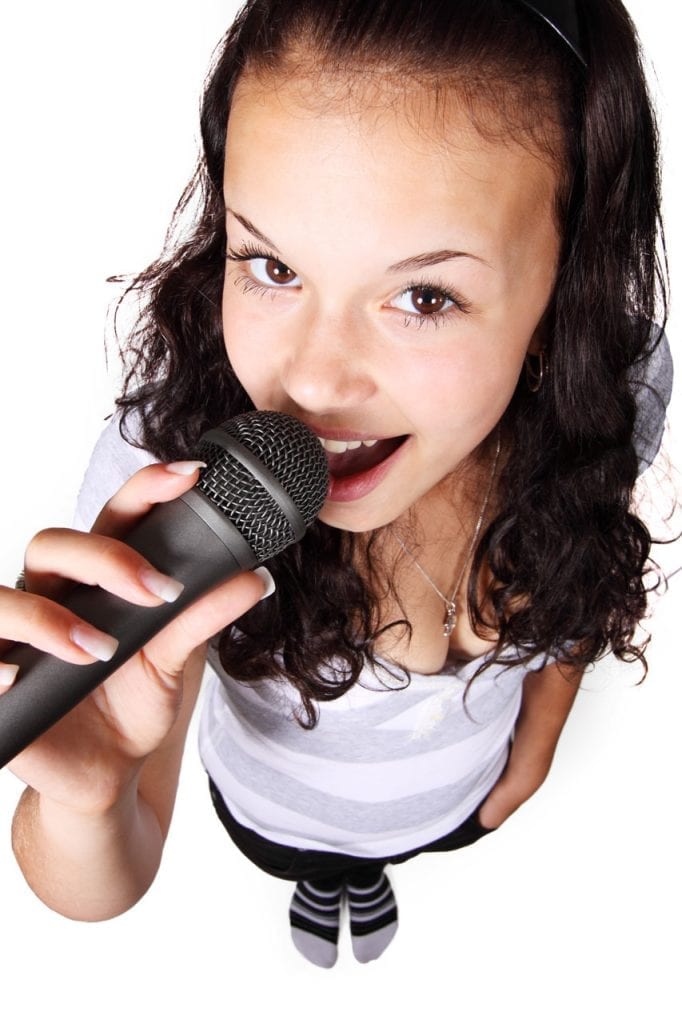 Kid's microphone helps children encourage to show their talent in singing. Read the top microphone for kids.