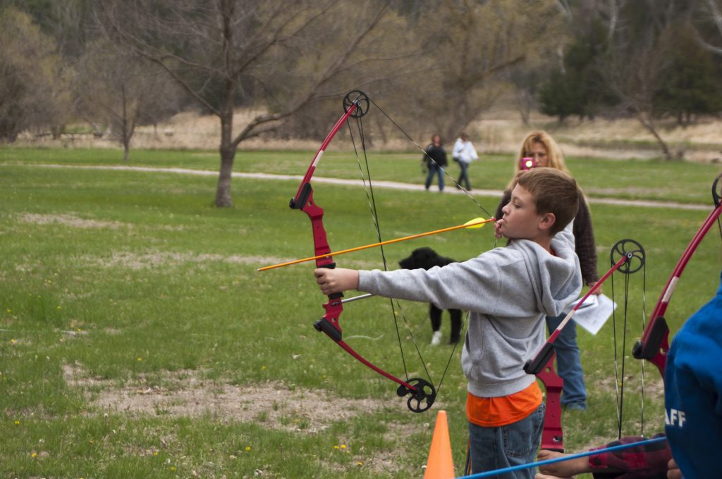Choose a bow and arrow set for kids that have the wheels at the ends which work with the pulley system of the bow set