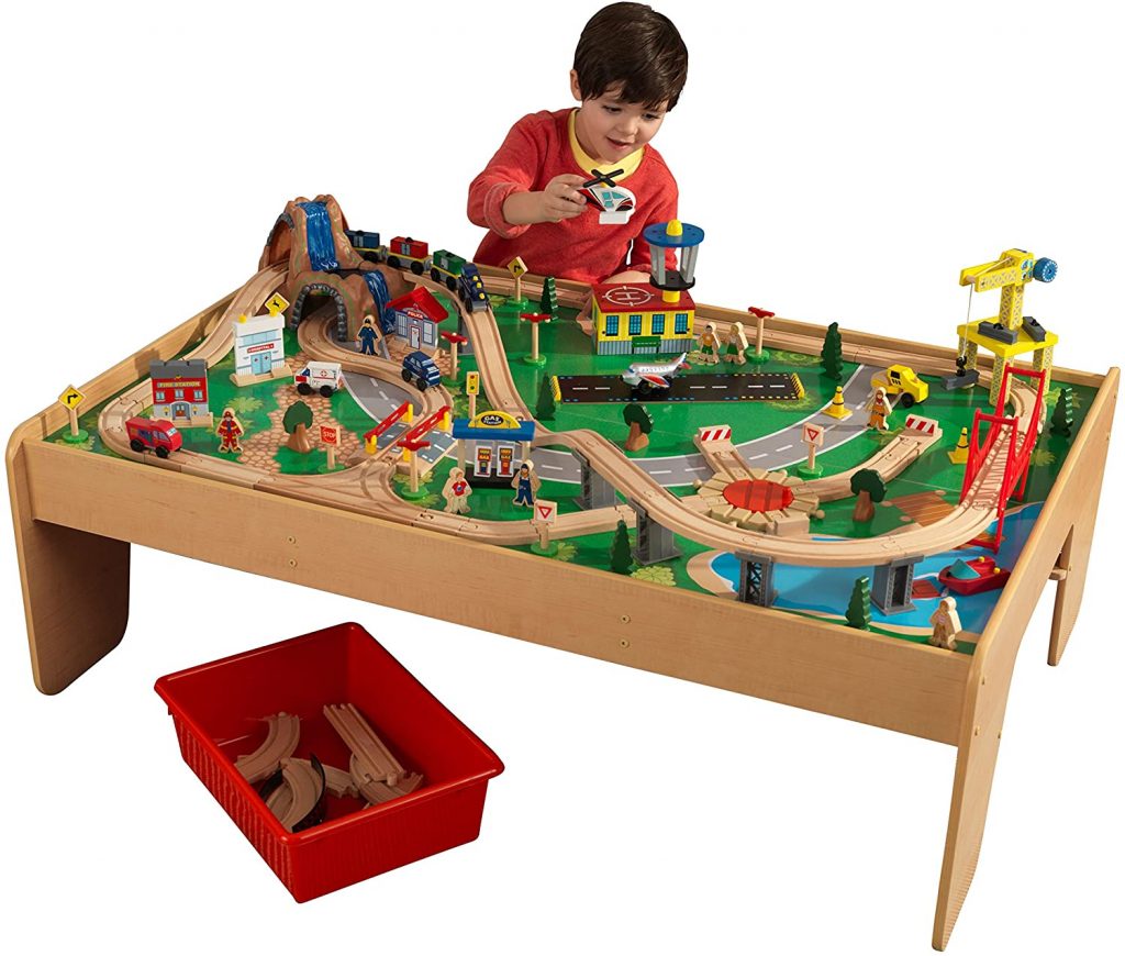 The imaginarium metro train table set can be shared with friends hence offering interactive fun to your child.