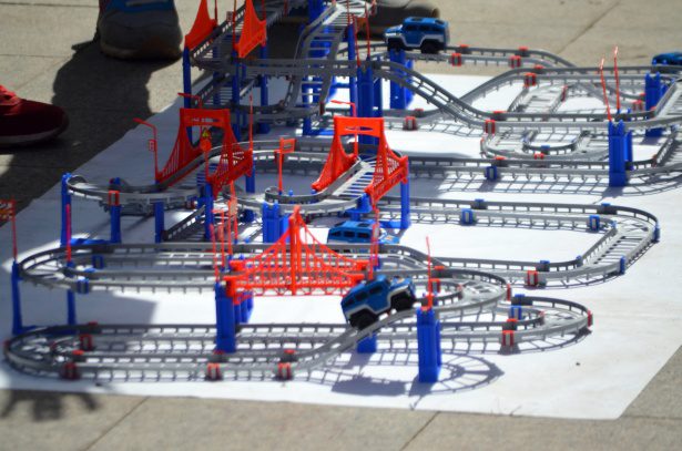 Your kids can play and enjoy these great blue and red racing track toy with many track levels and complexities.