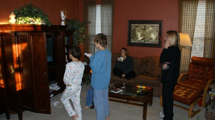 kids are playing wii games