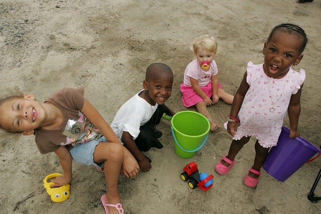 Looking for interesting games for 4 years old? Activities like "Bingo" games are great. This can develop their motor skills while they are counting numbers. Try this fun activity now!