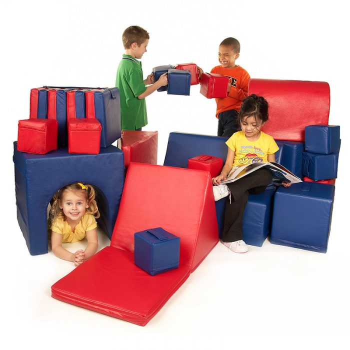 a play equipment designed to promote physical activity, balance, and the development of motor skills in children, utilizing structures and surfaces to provide a safe and enjoyable experience.