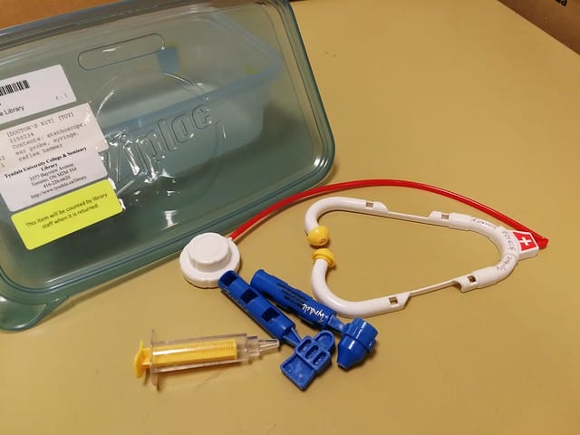 A set of toy doctor kit for kids. These doctor toys are great for pretend play doctor. 