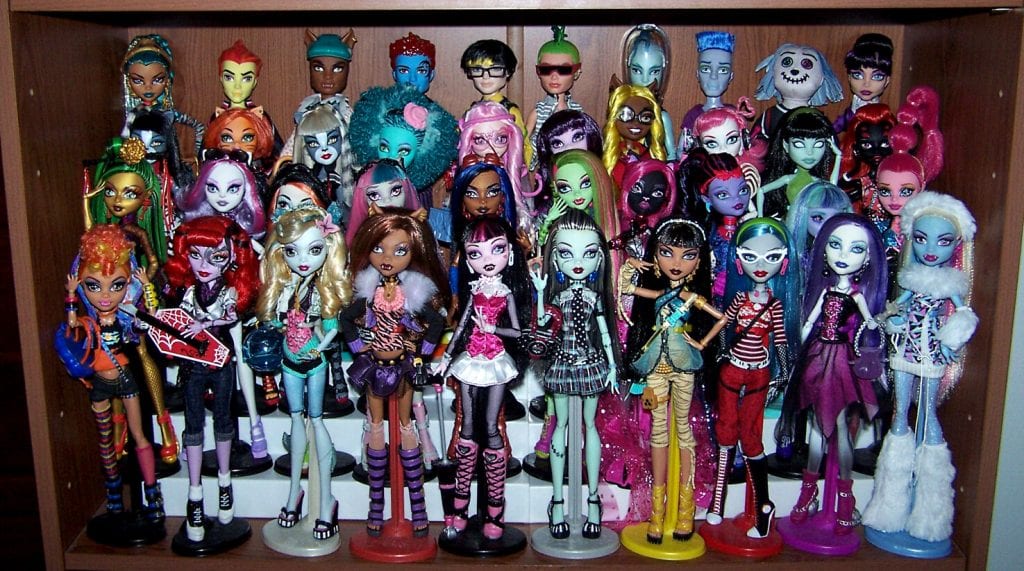 there are 71 Monster High characters - here are some of monster dolls