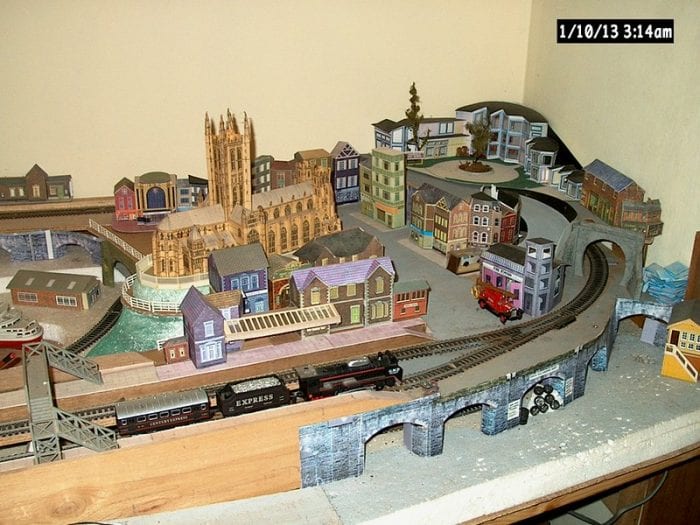 imaginarium metroline train table