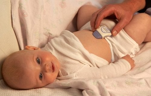Snuza baby movement and sound monitor, a medical device to check on baby's breathing. This may be use while the baby is in travel systems but reading may not be 100% accurate. Read more about using Snuza while in travel systems.