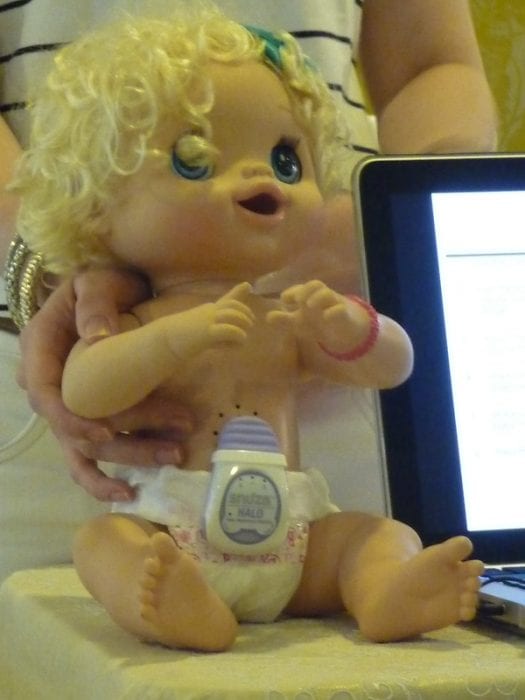 When it comes to monitoring your baby, Owlet vs Snuza are the 2 great choices.
