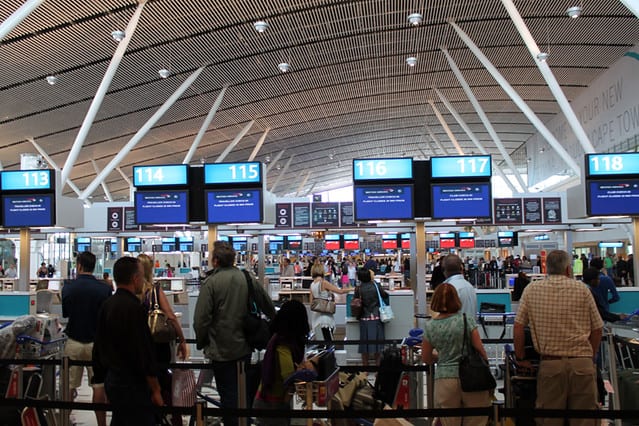 Importance of Car Seat Gate Checking in airport. Does it help?