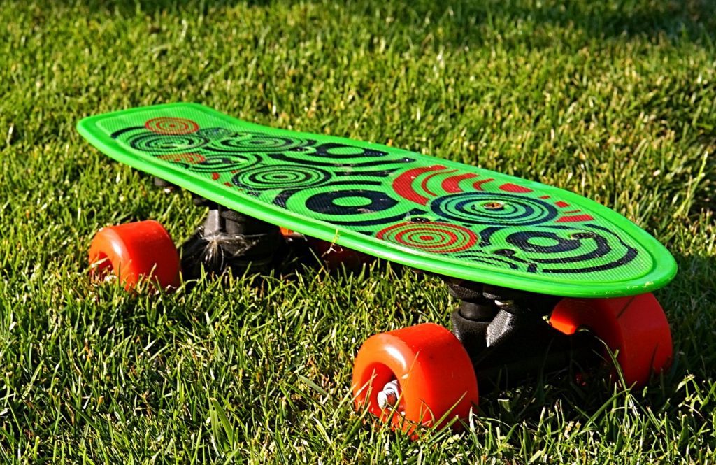 If you plan to get your skateboards for kids as presents, we recommend that you weigh kids' skateboards options before you make skateboards decision. To help you, we made skateboards list for the highly-rated mini skateboard for kids from Amazon. We chose kids skateboard based on its safety features.