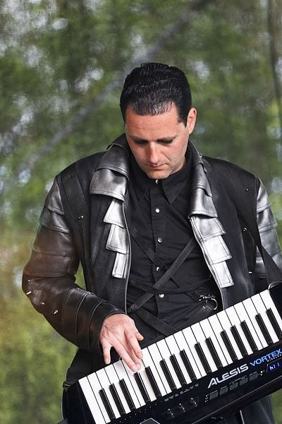  pianist playing Alesis Keyboard