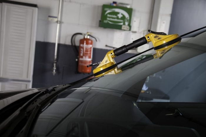 The best windshield repair kit. How Do You Fix A Windshield Chip?
