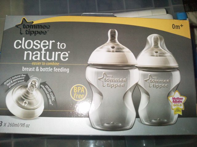 Tommee Tippee vs Comotomo baby bottle bundle