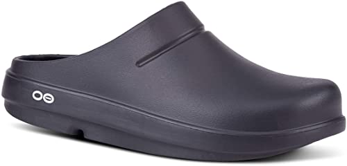 OOFOS Unisex OOCloog. This is great for surgeons and nurses.