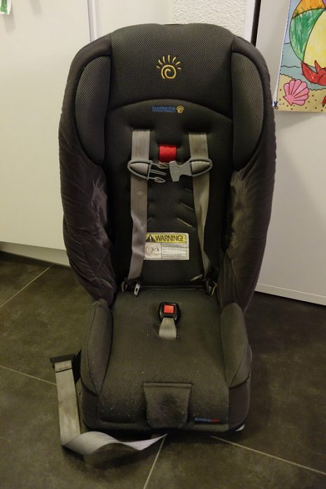 Radian Car Seat - Black variant with high headrest. It has harness to support you child. 