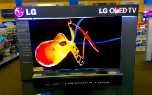 This is an OLED television from the brand LG, one of the most trusted brands when it comes to the best OLED TVs. This OLED is superb