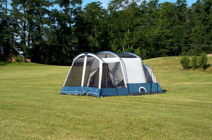 best screen tent for gathering with family or friends