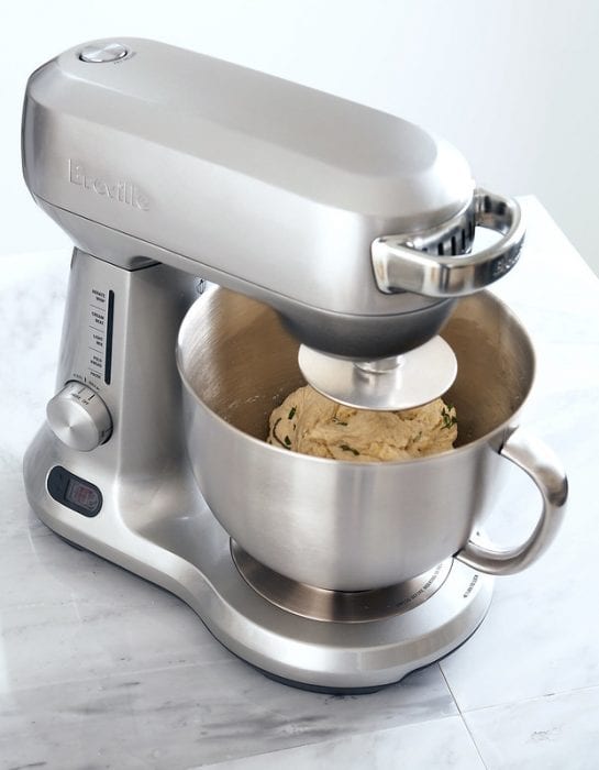 Breville is one of the top brands of stand mixer on the market. This stand mixer is one of the nicest. 