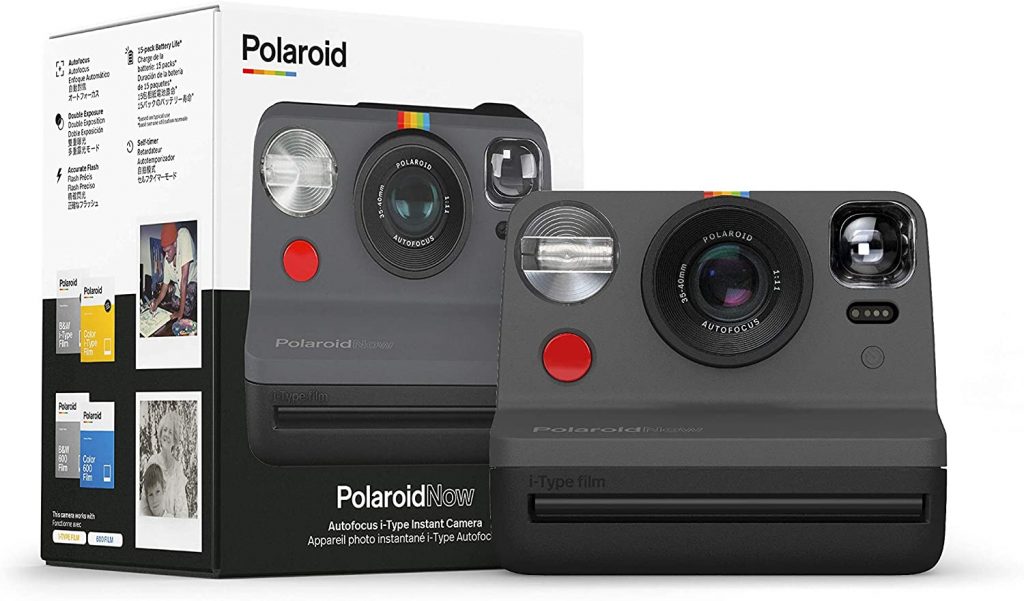 The best Originals polaroid camera looks a lot like the camera of old. It’s easy to use and is highly durable.
