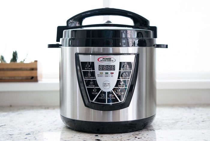 Using a pressure cooker is one of the best ways to prepare healthy and delicious meals for your family. A pressure cooker can speed up the meal-prep process and keep food warm for longer, making them ideal for one-pot meals. It's also worth noting that most pressure cooker models can be used for test recipes.