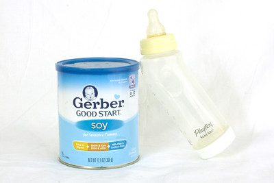 A can of Gerber Baby Soy formula - best feeding option to an infant who is allergic to cow's formula. 