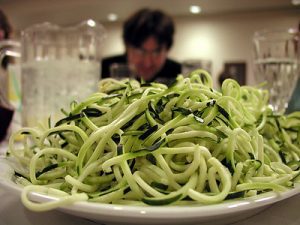 Air fryer zucchini noodle