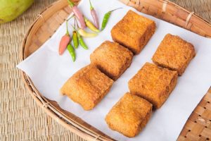 Making mouth-watering and delicious fried tofu sandwich that you and your family can enjoy.