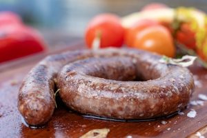 An image of a cooked sausage.