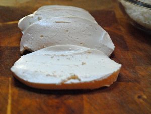 slices of mozzarella cheese for Gobi Manchurian