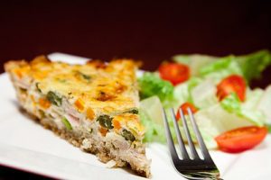 What about quiche? Put strawberries, apples, and quiche in an air fryer. An air fryer may be used for everything, from creating a healthy snack like vegetables preparing your favorite dinner! Make some quiche now! You will definitely enjoy this one with your family.