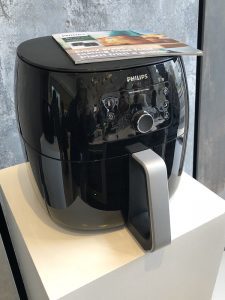 Getting a multicooker with air fryer for your family at home.