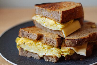 air fryer egg sandwich