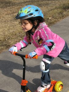 The scooter helmet is a good accessory to make the kids safe at all times. Parents should choose the right fit for their kids. 