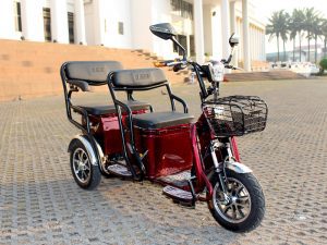 Scooter baskets attachment