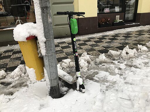 winter season can be dangerous for e-scooters