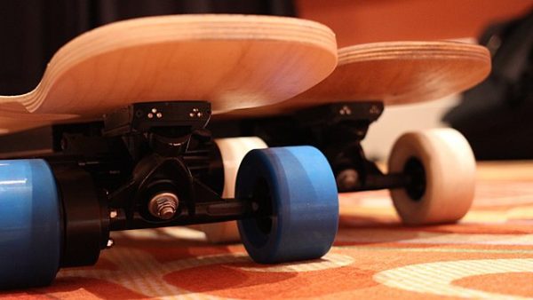 A buying guide for an electric skateboard.