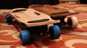 Electric skateboard - understanding electric skateboard components. Electric skateboard rider.